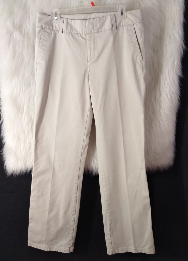 Dockers Low Rise Slightly Curvy Khaki Pants Sz 10